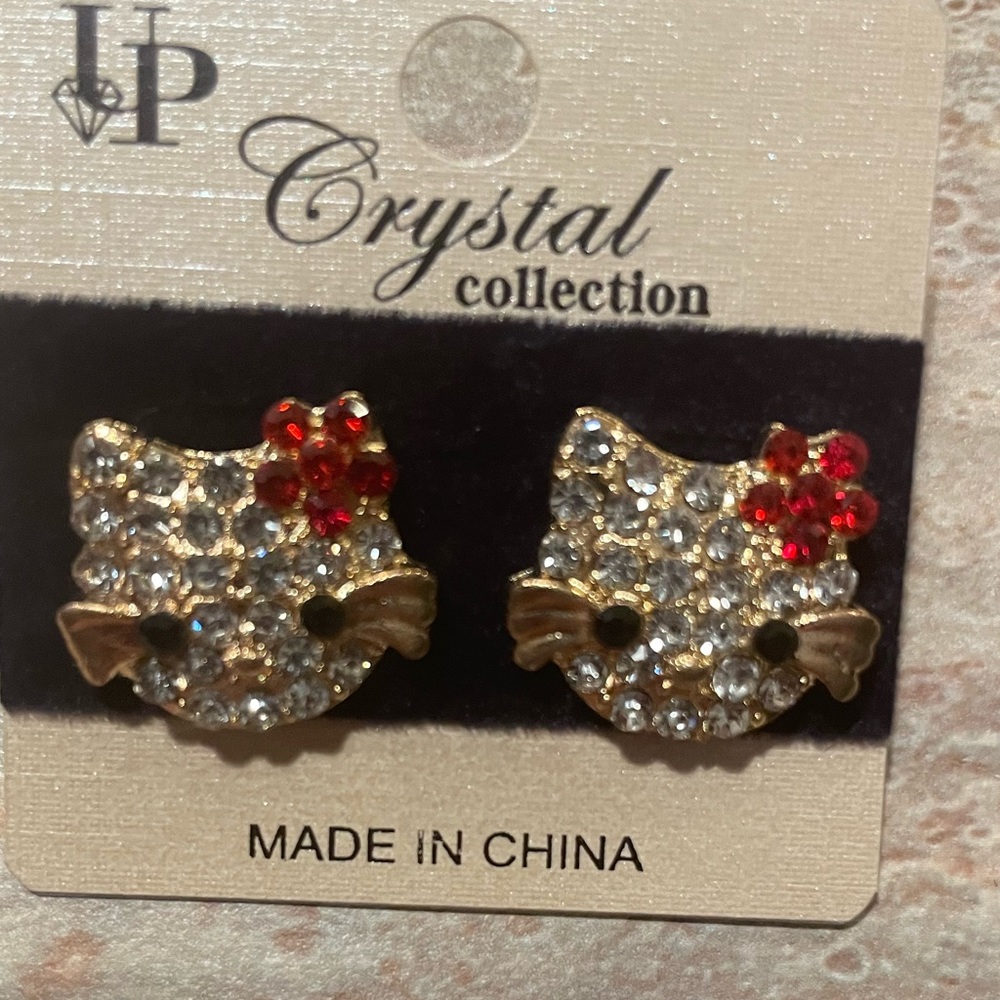 Hello Kitty, bling pierced earrings - Picture 1 of 1